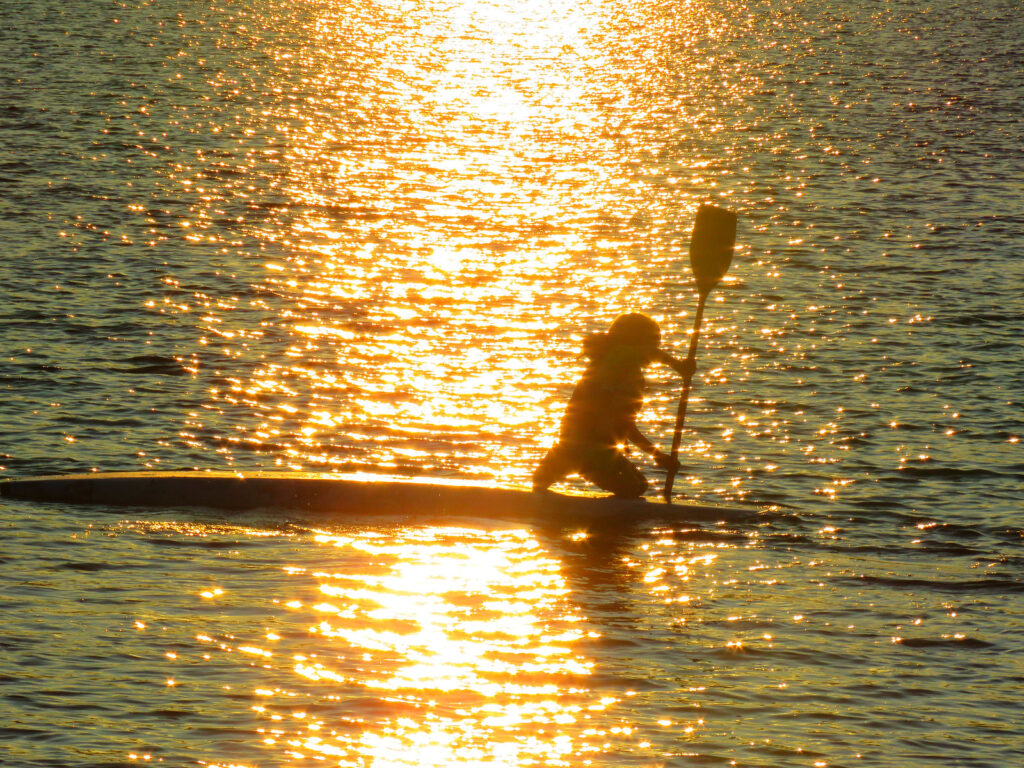 Why we need to look at sun glitter